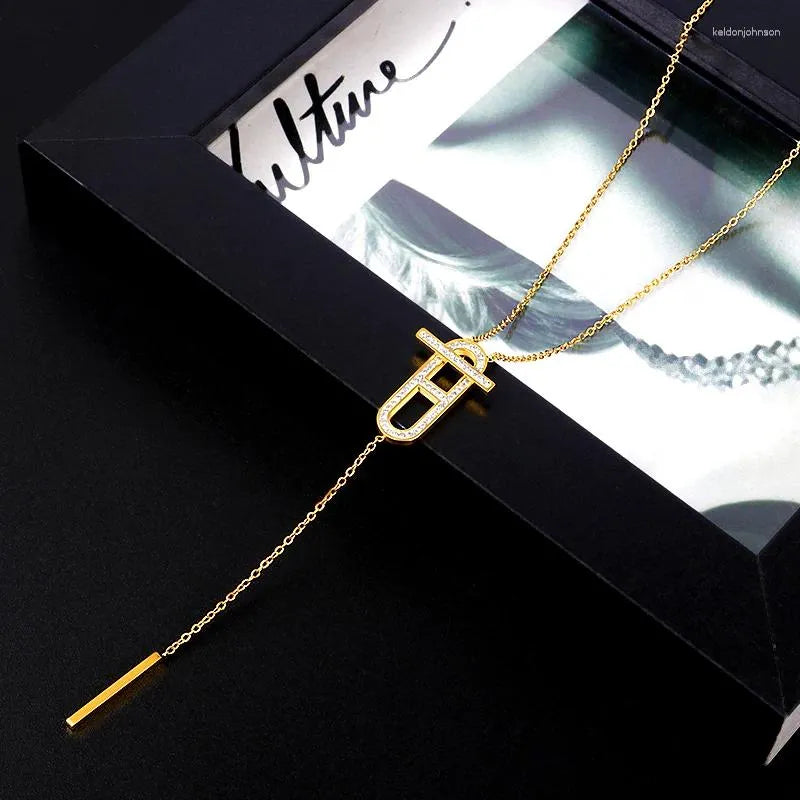 Elegant luxury jewellery from Luxe & Co., featuring high-quality materials like stainless steel, designed to elevate any outfit. Hypoallergenic, Tarnish-free, Waterproof.