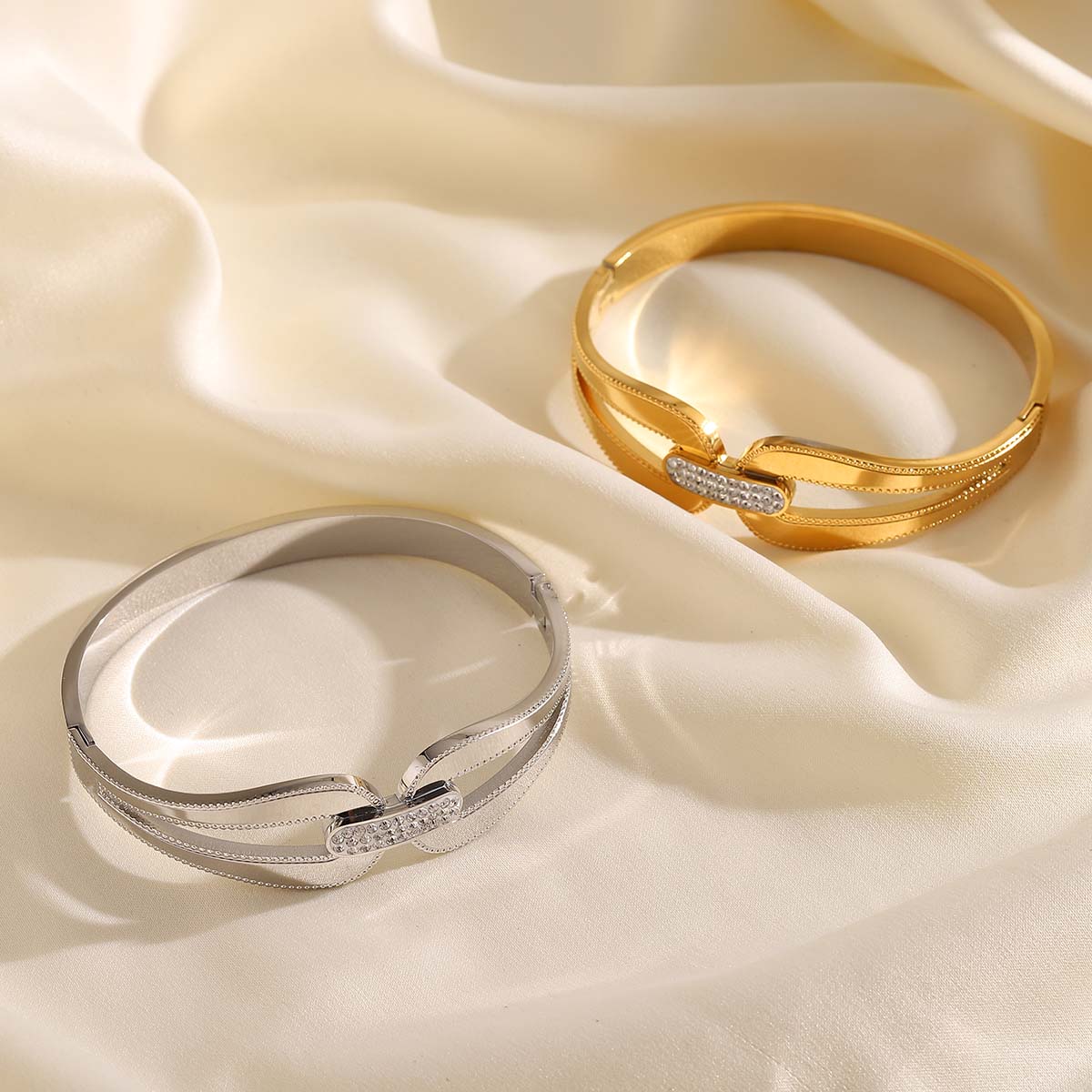 Celia Bangle - Silver