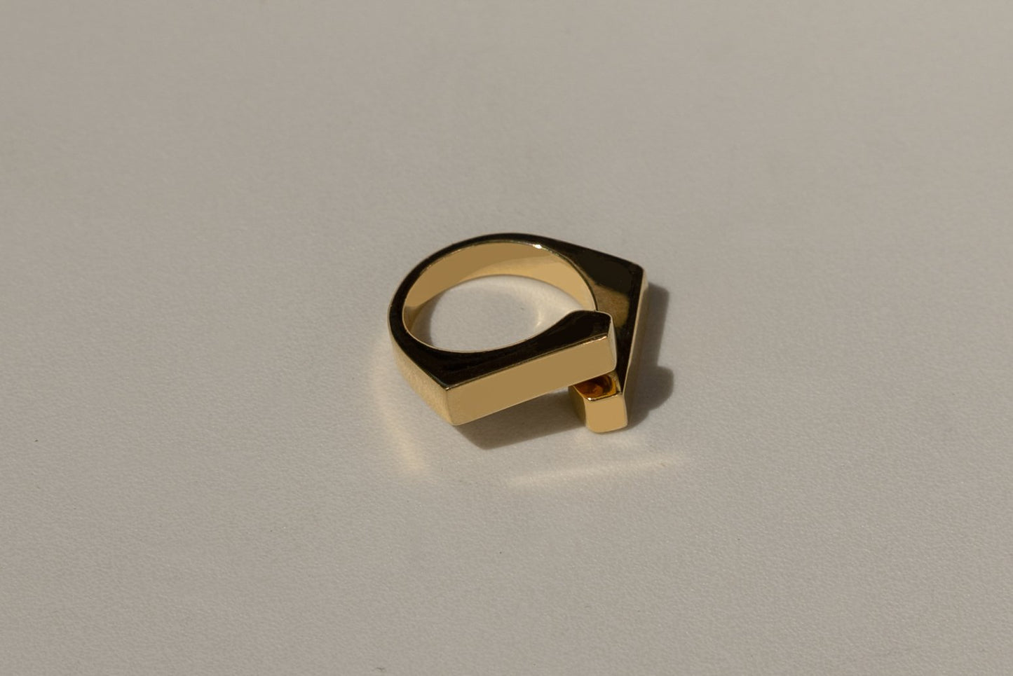 Elegant luxury jewellery from Luxe & Co., featuring high-quality materials like stainless steel, designed to elevate any outfit. Hypoallergenic, Tarnish-free, Waterproof.