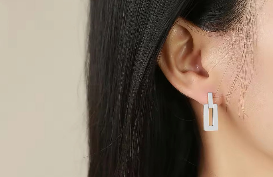 Elegant luxury jewellery from Luxe & Co., featuring high-quality materials like stainless steel, designed to elevate any outfit. Hypoallergenic, Tarnish-free, Waterproof.