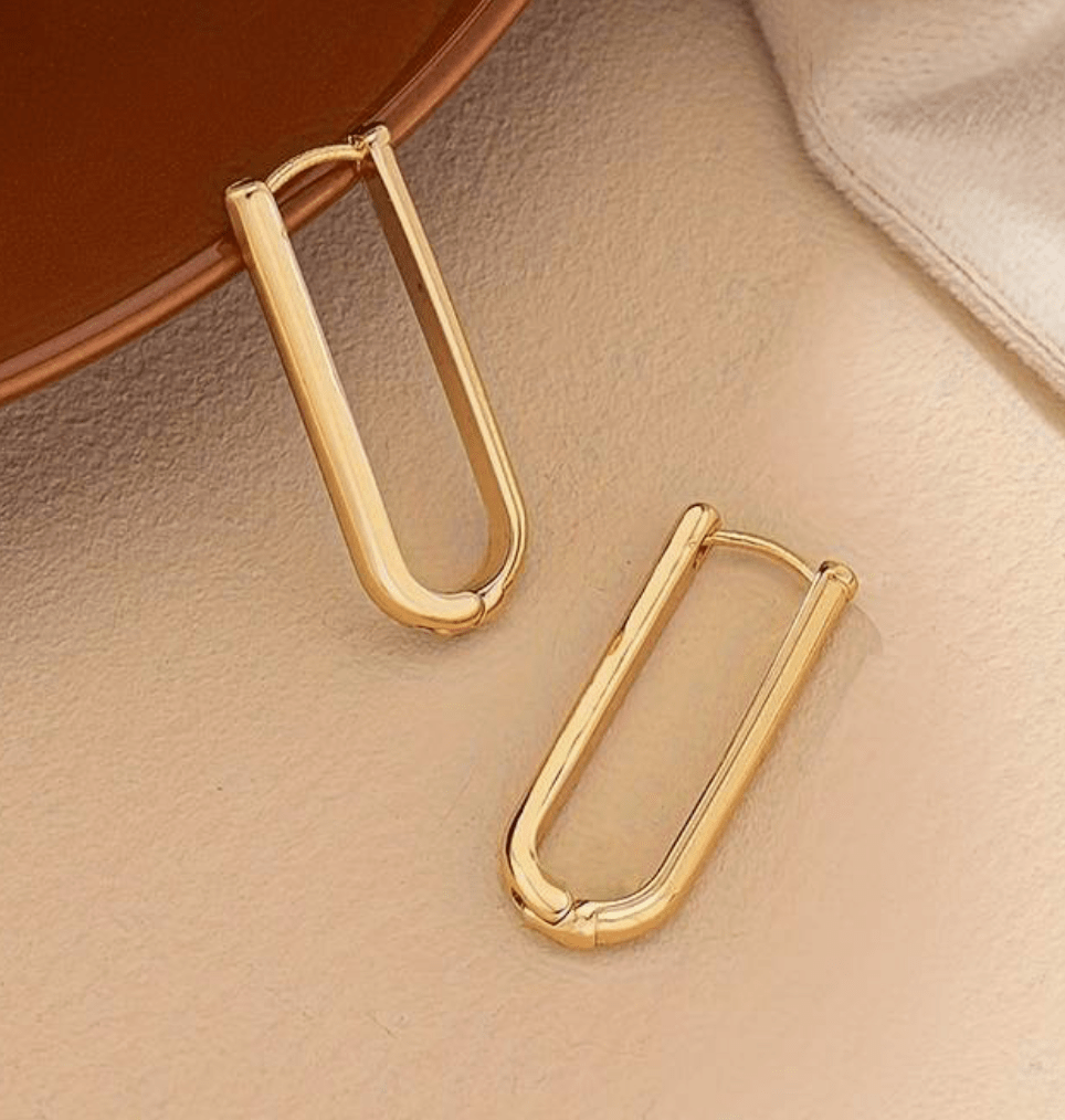 Elegant luxury jewellery from Luxe & Co., featuring high-quality materials like stainless steel, designed to elevate any outfit. Hypoallergenic, Tarnish-free, Waterproof.