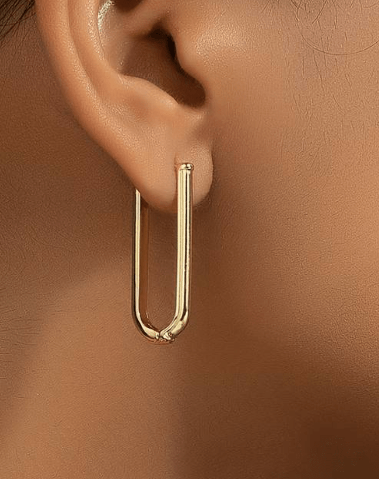Elegant luxury jewellery from Luxe & Co., featuring high-quality materials like stainless steel, designed to elevate any outfit. Hypoallergenic, Tarnish-free, Waterproof.