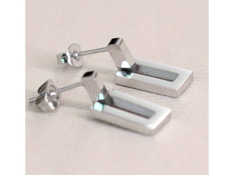 Elegant luxury jewellery from Luxe & Co., featuring high-quality materials like stainless steel, designed to elevate any outfit. Hypoallergenic, Tarnish-free, Waterproof.