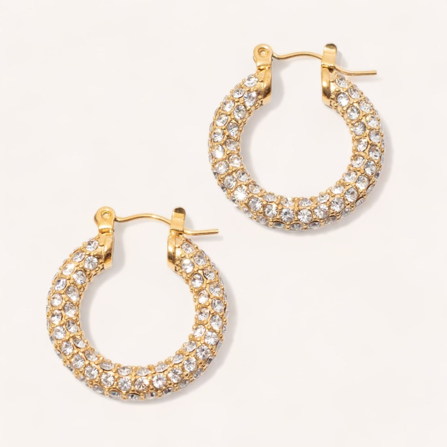 Elegant luxury jewellery from Luxe & Co., featuring high-quality materials like stainless steel, designed to elevate any outfit. Hypoallergenic, Tarnish-free, Waterproof.
