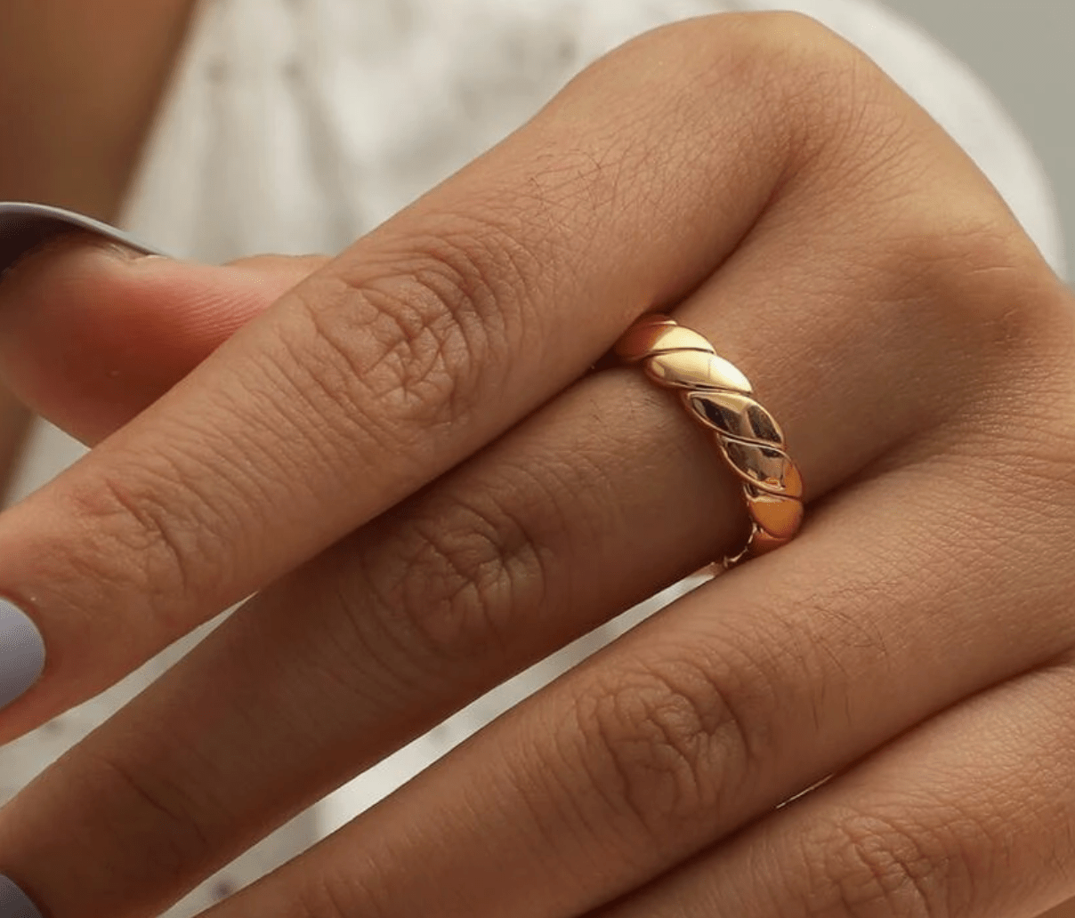 Elegant luxury jewellery from Luxe & Co., featuring high-quality materials like stainless steel, designed to elevate any outfit. Hypoallergenic, Tarnish-free, Waterproof.