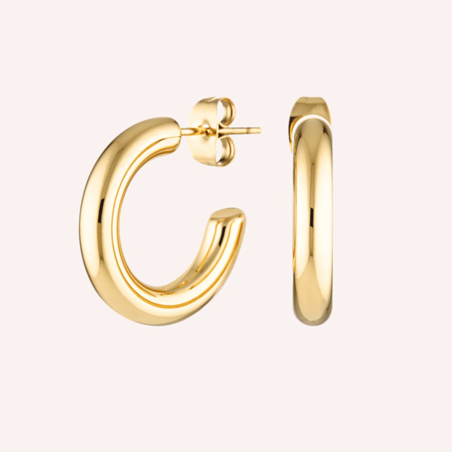 Elegant luxury jewellery from Luxe & Co., featuring high-quality materials like stainless steel, designed to elevate any outfit. Hypoallergenic, Tarnish-free, Waterproof.