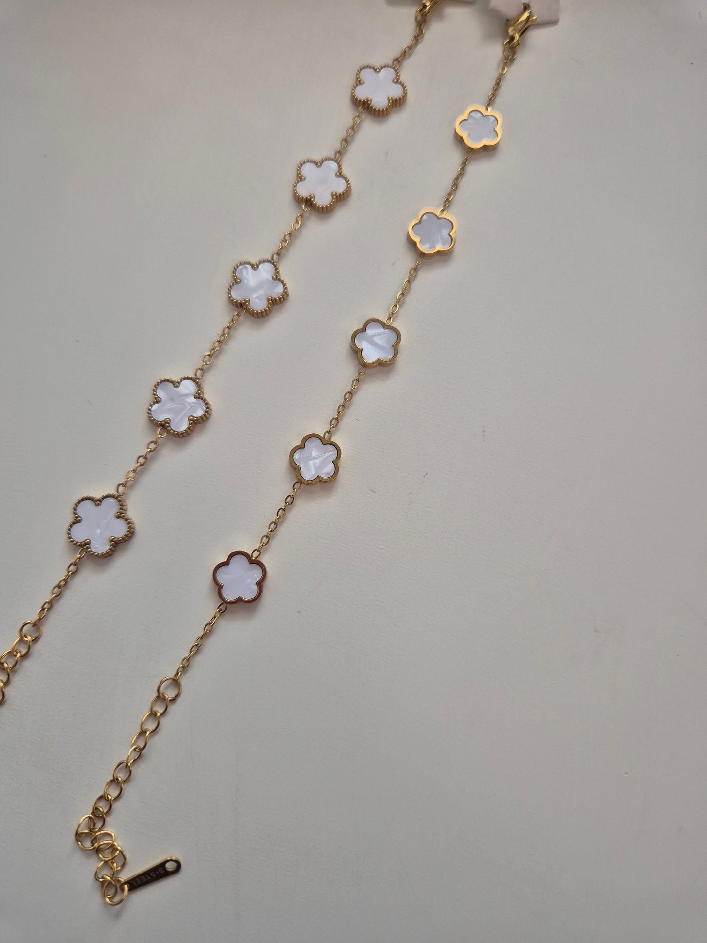 Elegant luxury jewellery from Luxe & Co., featuring high-quality materials like stainless steel, designed to elevate any outfit. Hypoallergenic, Tarnish-free, Waterproof.