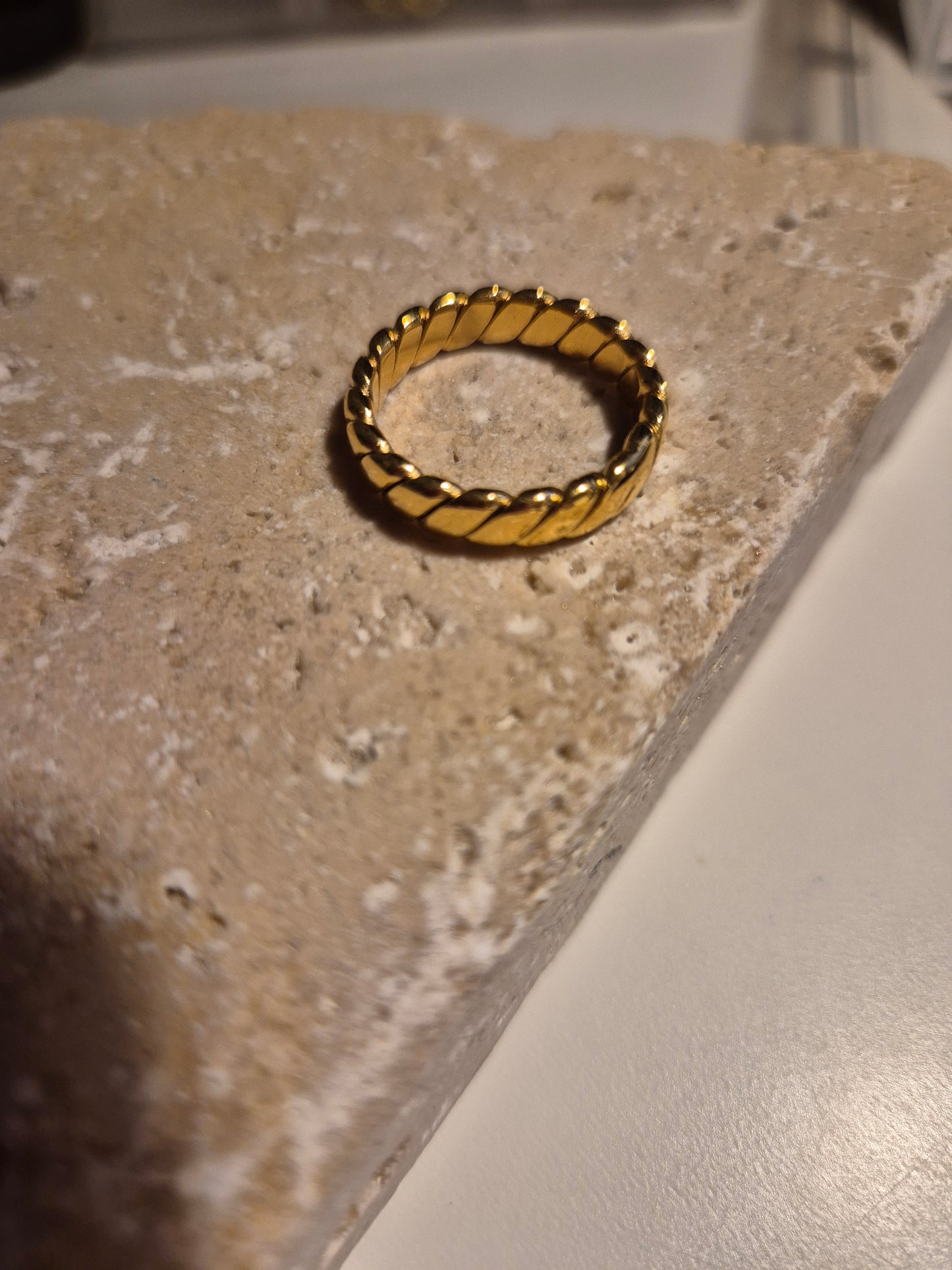 Elegant luxury jewellery from Luxe & Co., featuring high-quality materials like stainless steel, designed to elevate any outfit. Hypoallergenic, Tarnish-free, Waterproof.