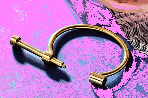 Elegant luxury jewellery from Luxe & Co., featuring high-quality materials like stainless steel, designed to elevate any outfit. Hypoallergenic, Tarnish-free, Waterproof.